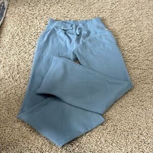 Abercrombie kids girl flared sweat pants, size 9/10, bluish grey color.